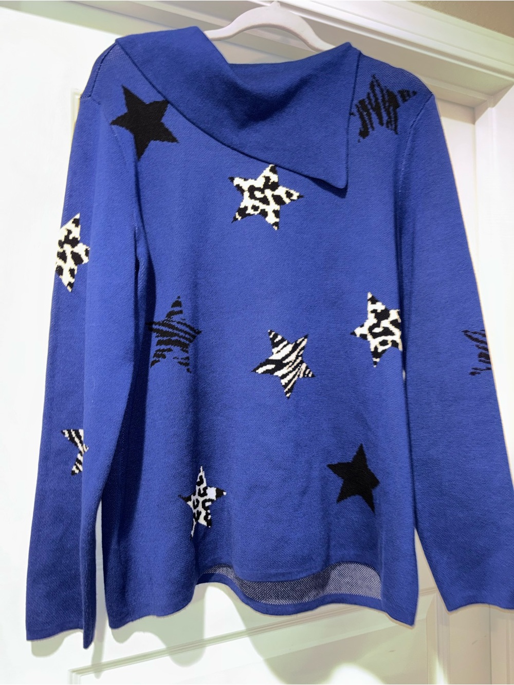 NWT Investments Royal Blue Star Sweater – Large